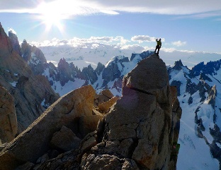 Alpinista-cerca-del-cielo