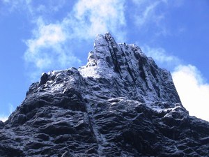 Pirámide-Carstensz
