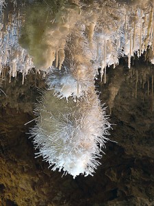 Excentricas-en-la-cueva-del-soplao