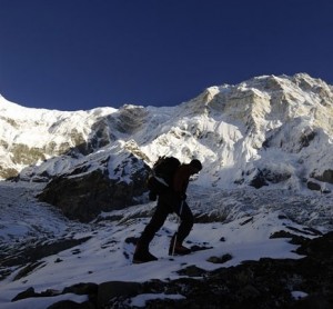 Ueli-Steck-cara-sur-annapurna