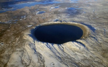 pingualuit-crater-canada