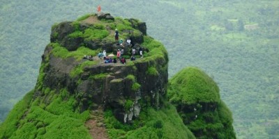 lugares-abandonados-del-mundo-Prabalgad_Fort