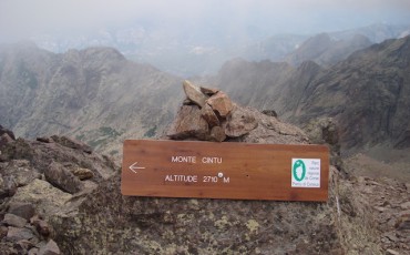 Subir-Monte-Cinto-corcega