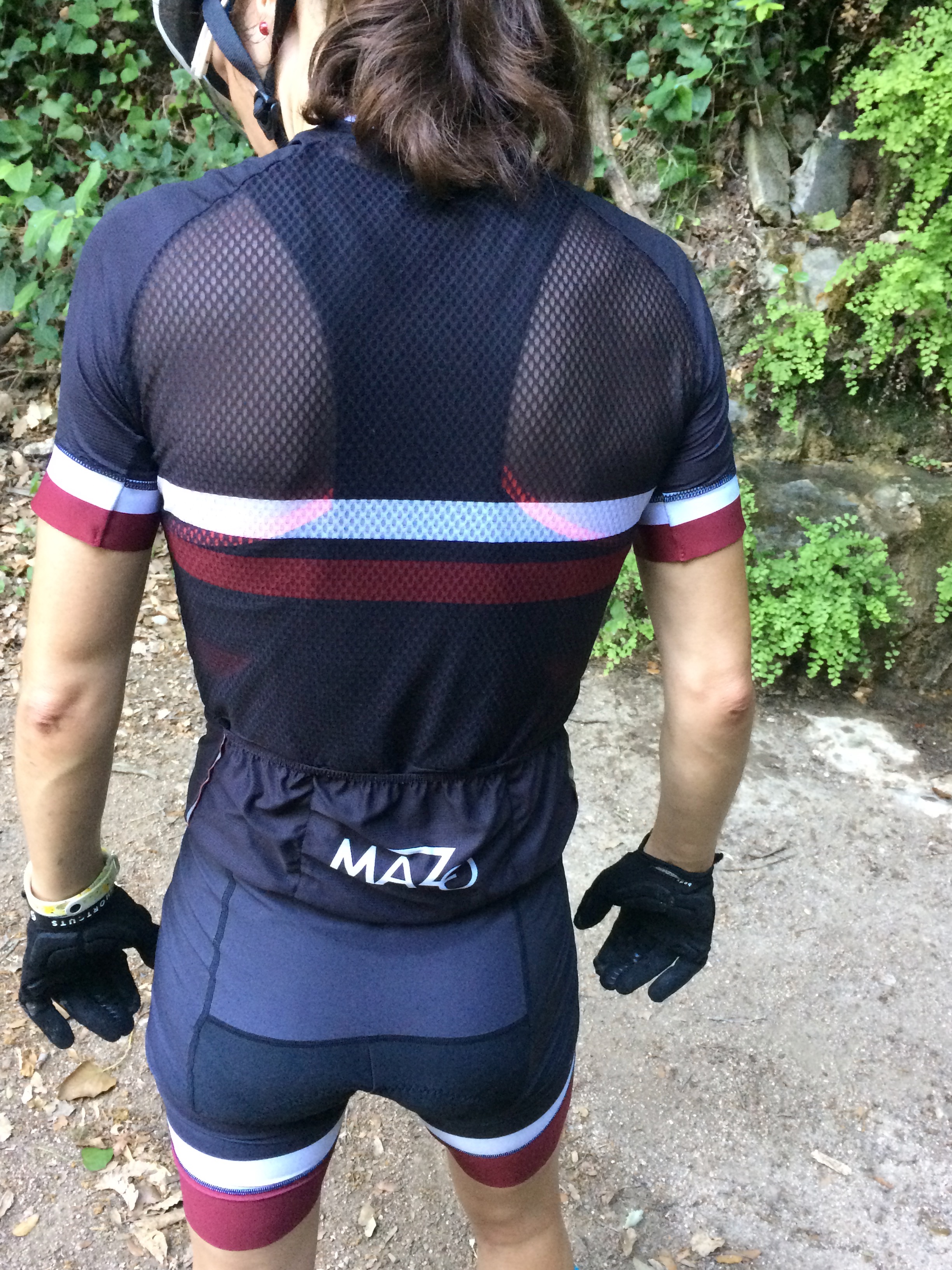OLDIES BLACK”, equipación ciclismo de EL MAZO « en Nonstop