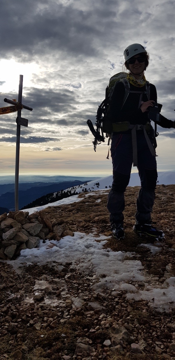 gallina-pelada-y-creu-de-ferro-con-nieve2