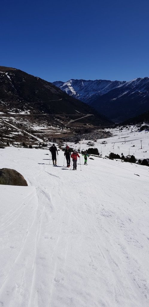 pico-de-la-mina-desde-porte-puymorens-esquí-raquetas-invierno