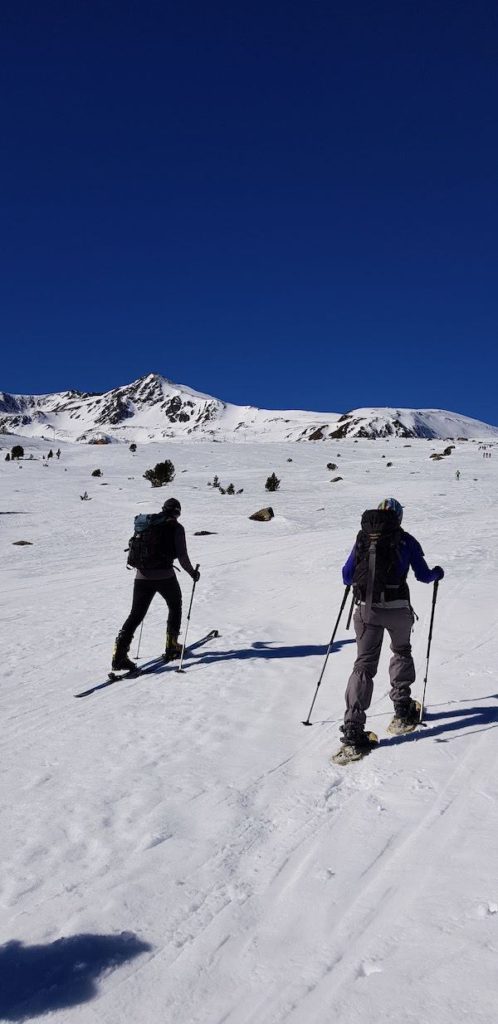 pico-de-la-mina-desde-porte-puymorens-esquí-raquetas-invierno