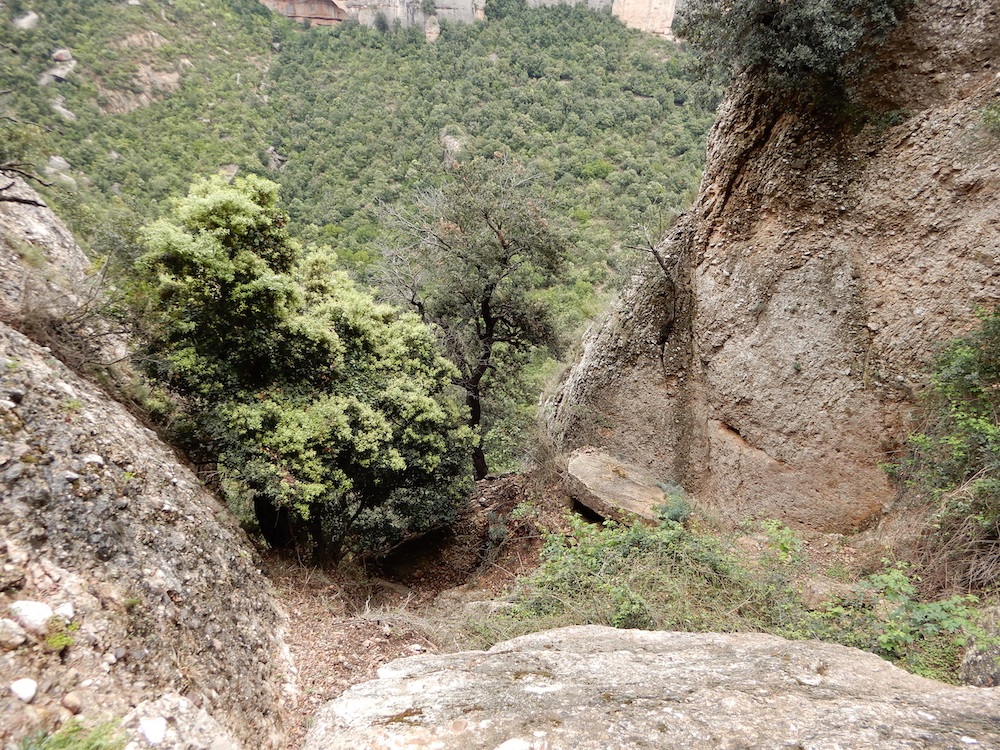 clot dels cargols ferrata del lloro pou de la portella montserrat