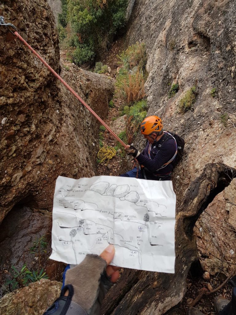 clot dels cargols ferrata del lloro pou de la portella montserrat