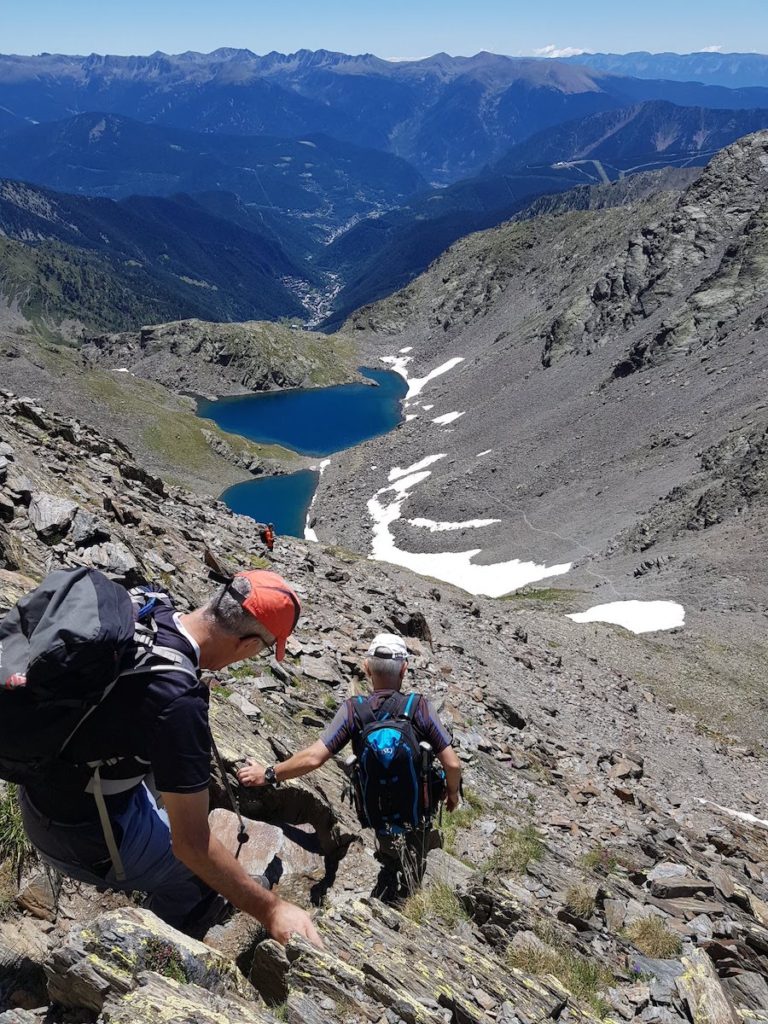 medacorba-roca-entravessada-desde-arinsal