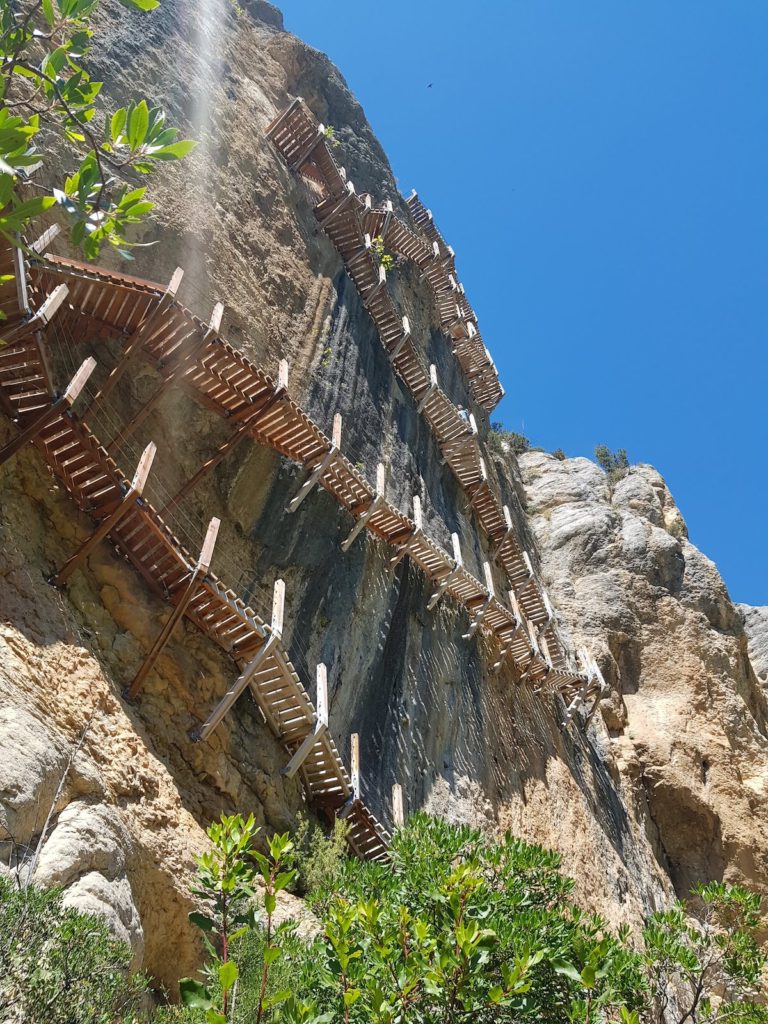 escaleras-pasarelas-montfalcó