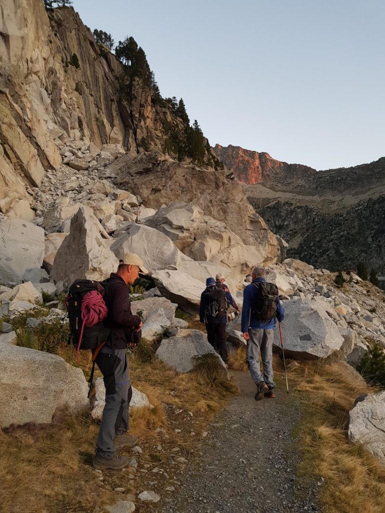 Pico _Maou_desde_Lac_du_Cap_de_Long