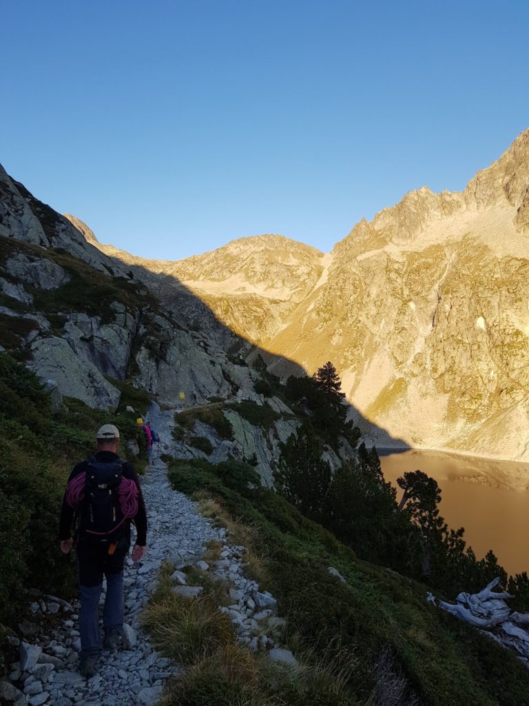 Pico _Maou_desde_Lac_du_Cap_de_Long