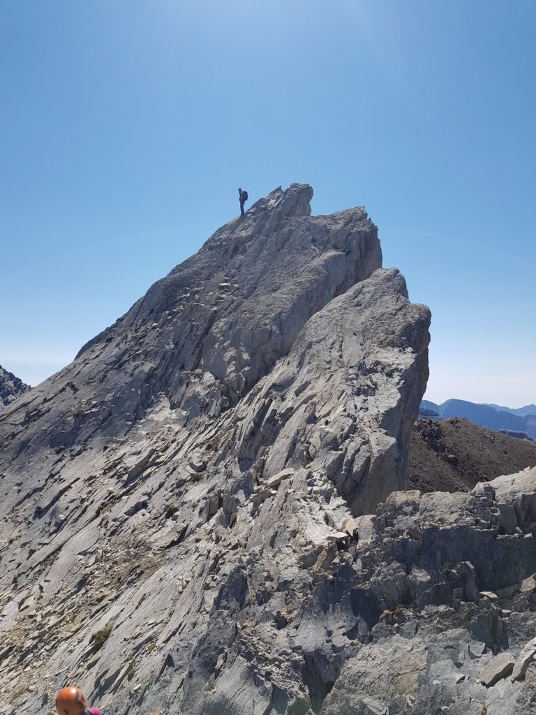 Pico _Maou_desde_Lac_du_Cap_de_Long